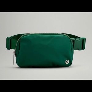 Lululemon Everywhere Belt Bag Everglade